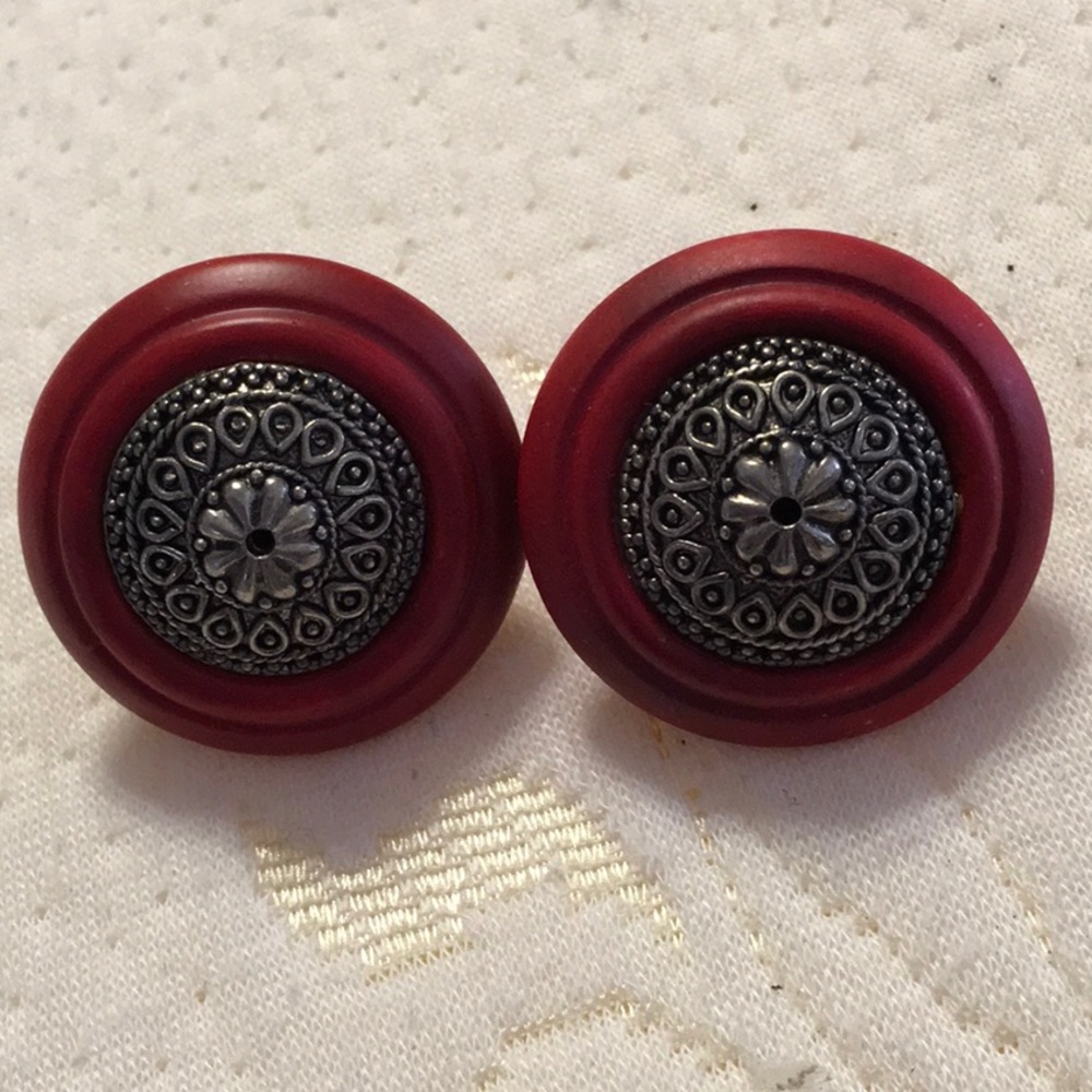 Artisan made Clip Earrings, Antique Silver in center, Magenta wood coloring.